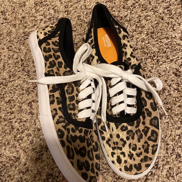 Cheetah print shoes - Picture 2 of 3